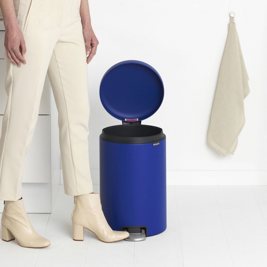 Кош за смет с педал Brabantia NewIcon 20L, Mineral Powerful Blue